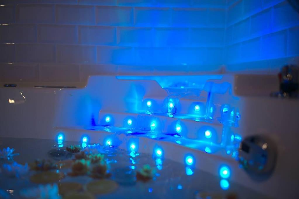 Luxury Room Jacuzzi Centre Ville Haut De Gamme Mulhouse Luaran gambar